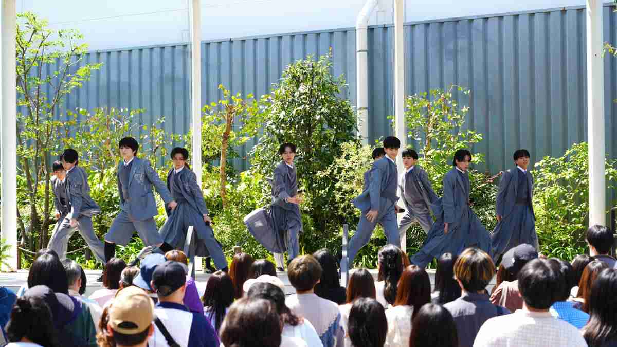 秋元康氏プロデュースの新男性アイドル・Ｃｌｏｕｄ　ｔｅｎ、ファンの前で初パフォ「初めてお会いできてうれしかった」 - スポーツ報知