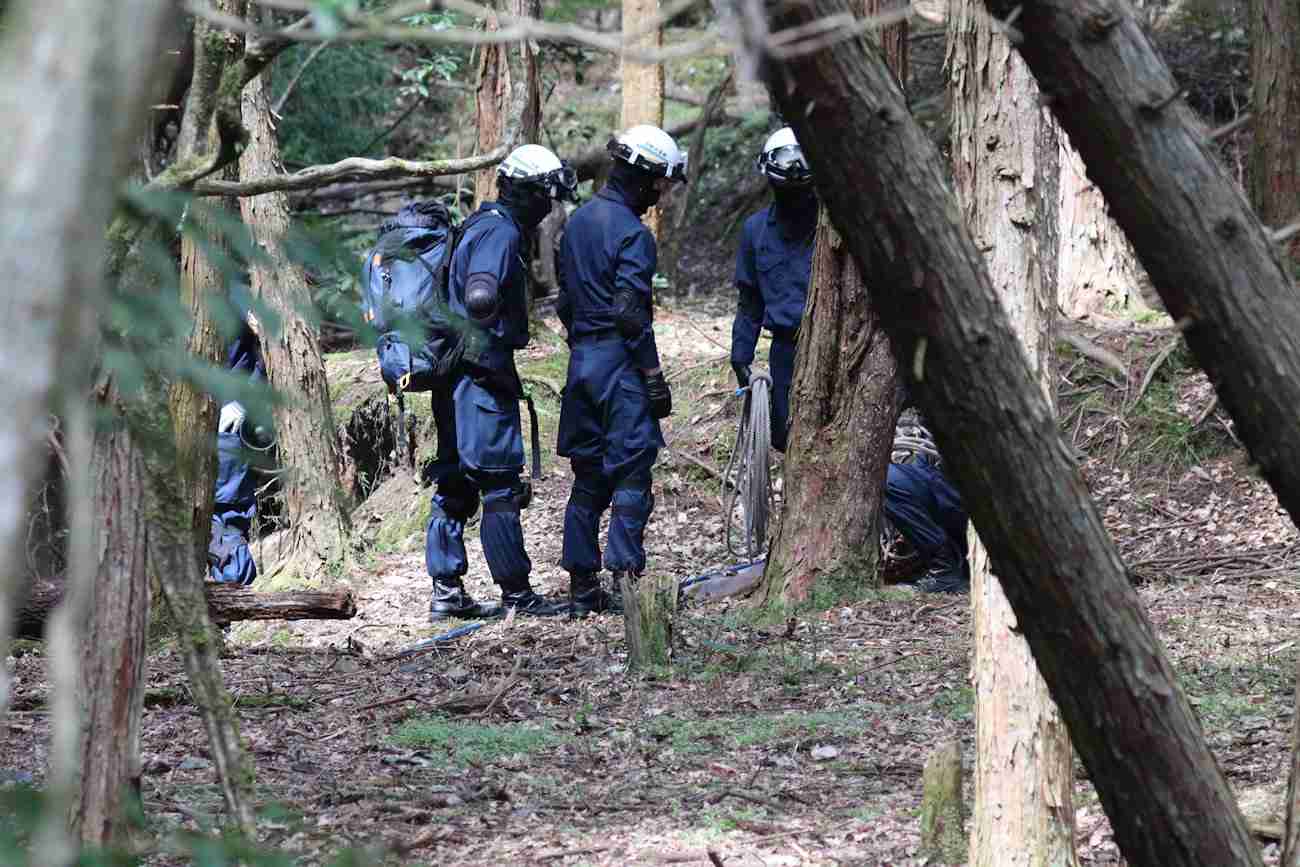 【速報】京都府南丹市、不明男児の靴か　自宅から北3.6キロの山中で発見、確認急ぐ（京都新聞） - Yahoo!ニュース