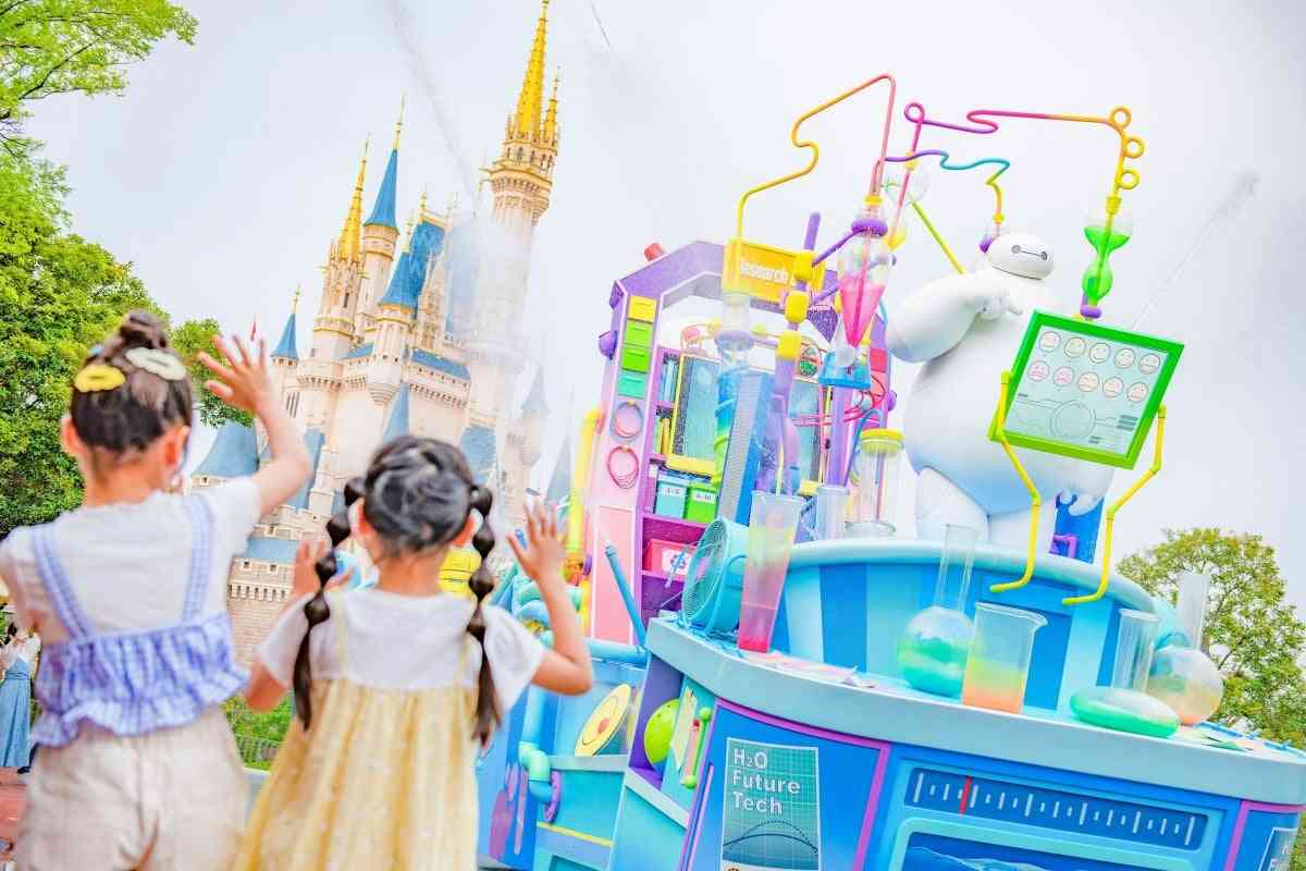 東京ディズニーリゾート、Mrs. GREEN APPLEと今年もコラボ　新グッズ7・1より販売、テーマソングは「Carrying Happiness」  | オリコンニュース（ORICON NEWS）