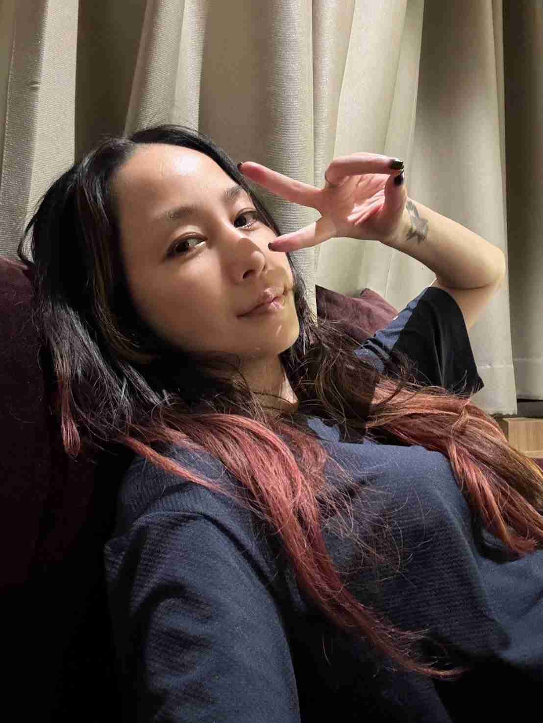 中島美嘉　ワイルドな夫を“顔出し”！台北で食事へ…再婚から４年「沢山の愛に支えられて」