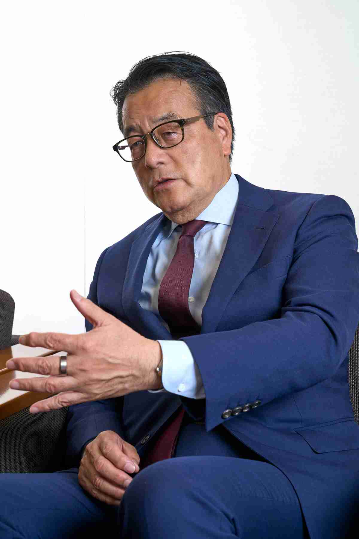         「秘書を減らし、グリーン車もやめた」中道重鎮・岡田克也の“落選後”の現実。政治資金4500万円が消えて…  |  日刊SPA!    