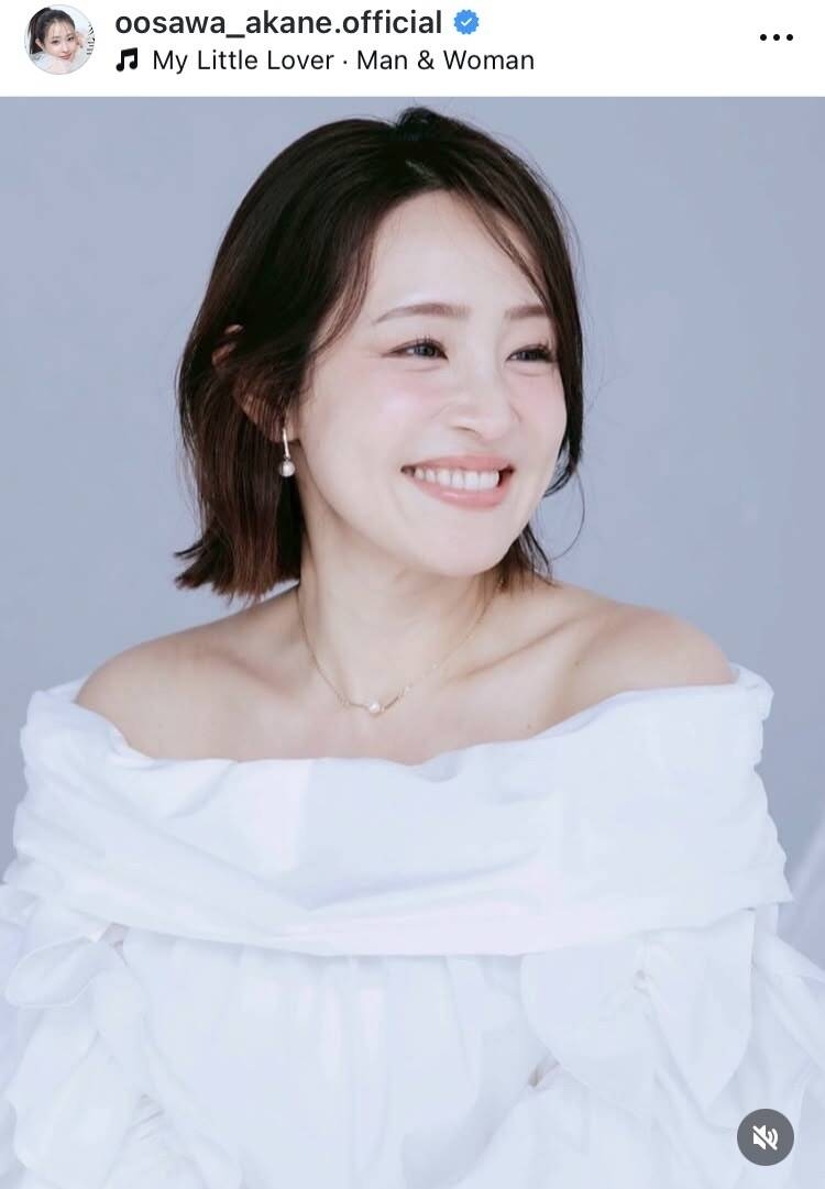 美人化が止まらない40歳・大沢あかね、肩出し大人の色気に「セクシーさにギブアップ」髪バッサリ激変姿も反響