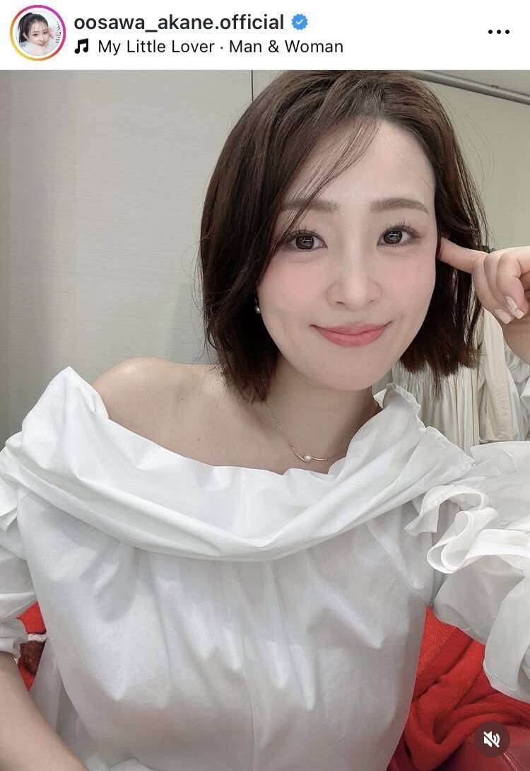 美人化が止まらない４０歳・大沢あかね、肩出し大人の色気に「セクシーさにギブアップ」髪バッサリ激変姿も反響 - スポーツ報知