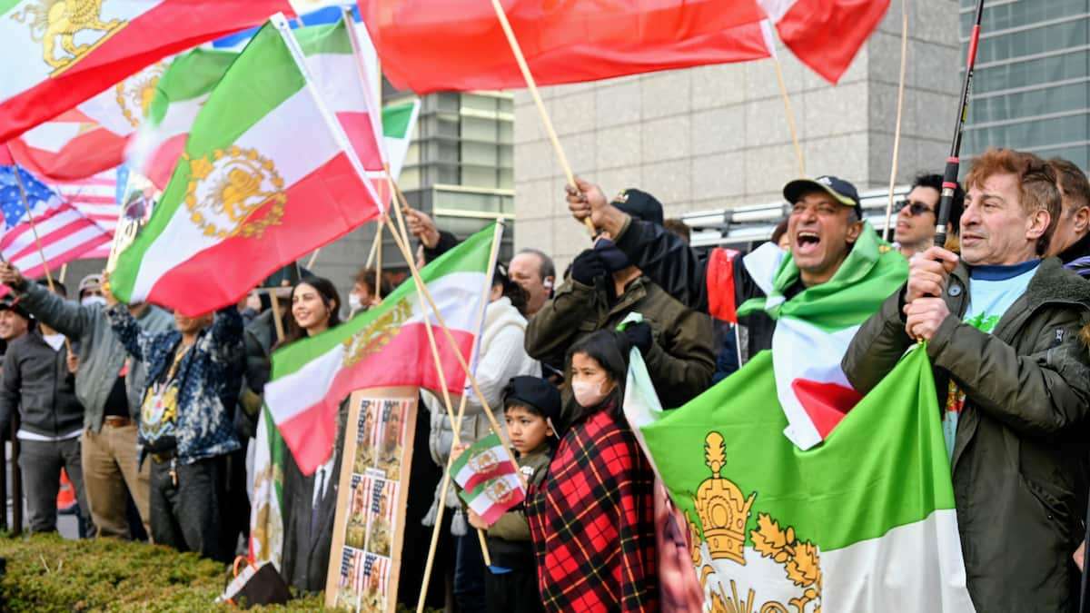 【動画】「トランプ、ありがとう」米軍攻撃支持の在日イラン人集会　「日本のテレビ局は逆を報道」 - 産経ニュース
