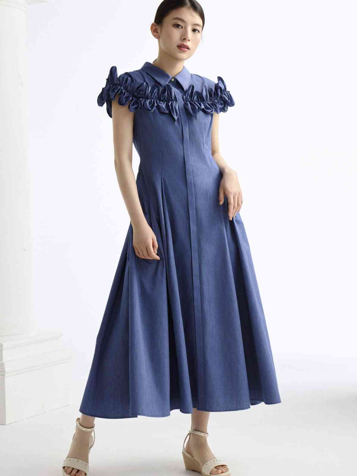 出口夏希“6つの美学”で魅せる 夏の最新LOOKを公開