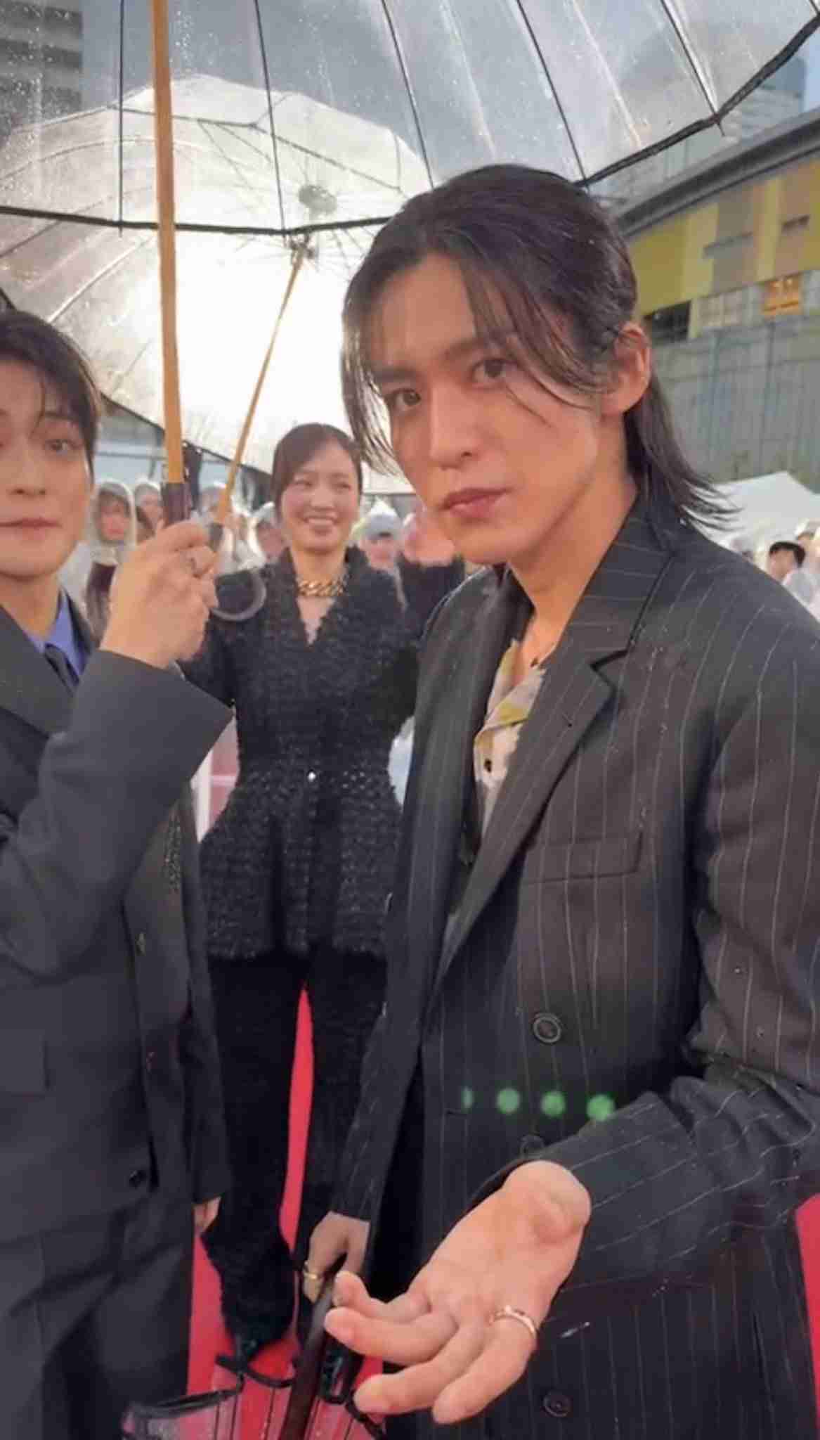 目黒蓮、生放送でポロリ漏らした“リアル発言”にファンの間で浮上した“彼女いる説”