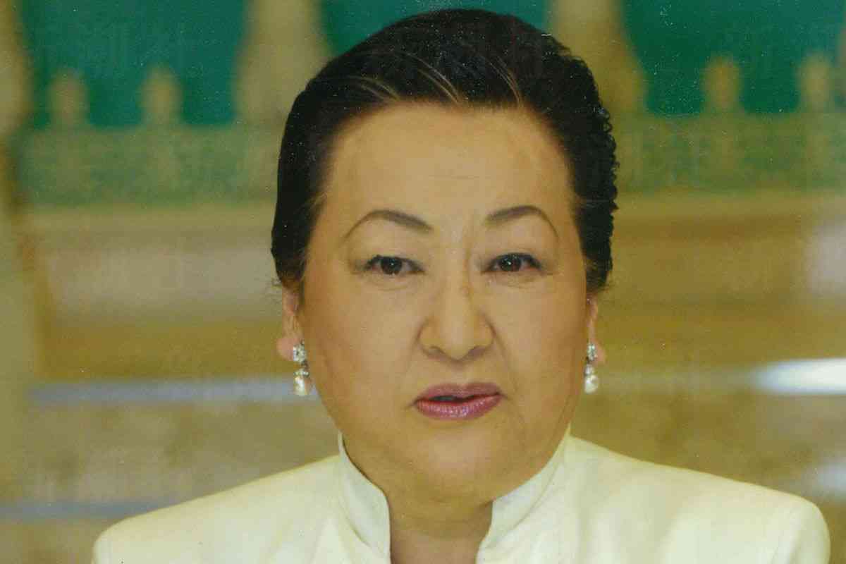 「まるで集団催眠の場だった」　細木数子“先祖供養勉強会”の実況中継　「100万円の“方位占い”に行列が」 | デイリー新潮