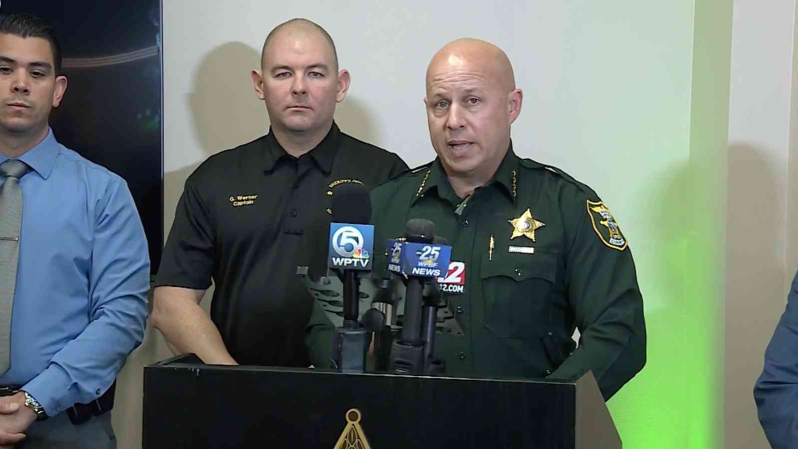 Siblings rescued after alleged kidnapping by 19-year-old they met on Roblox - ABC News