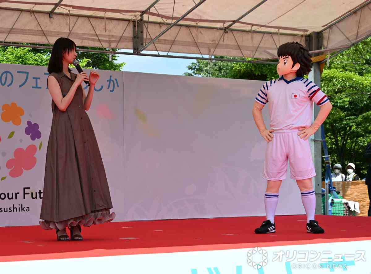 齋藤飛鳥、葛飾の大スター『こち亀』両さんにコンプラ指導 価値観を令和にアップグレード「ハラスメントになりますよ!」