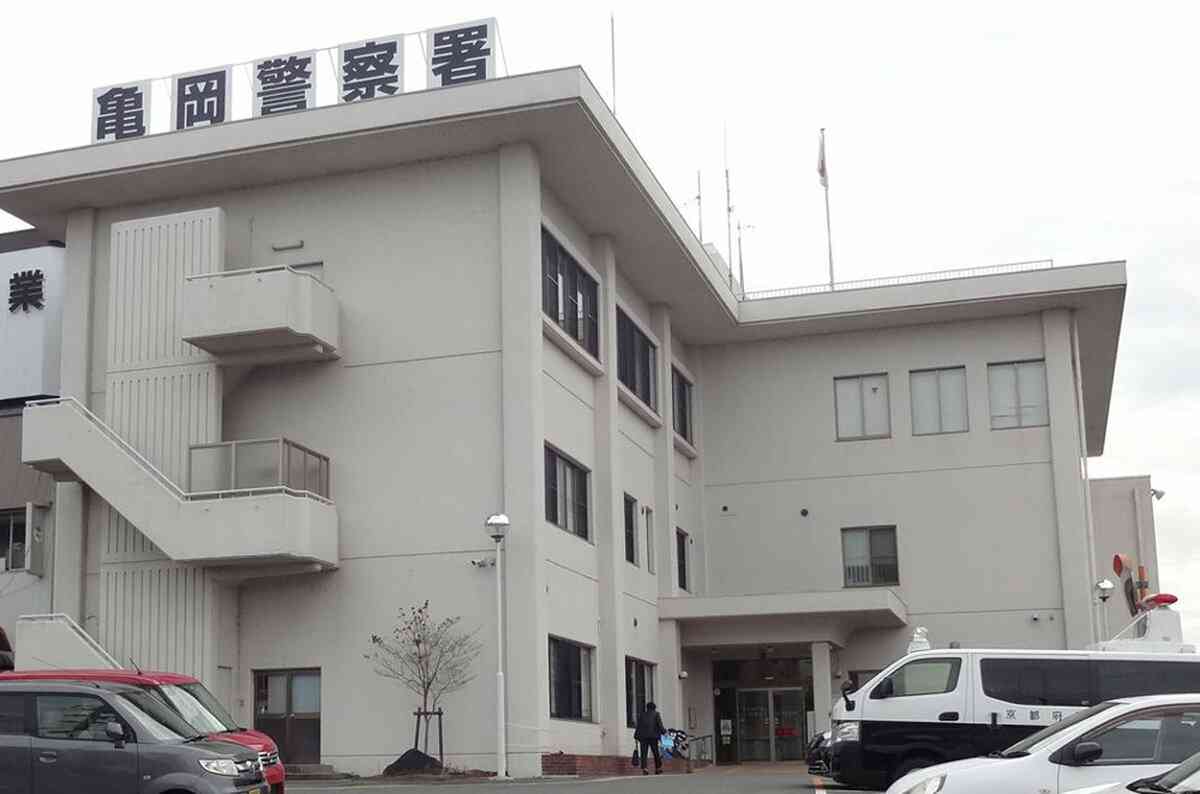 2人乗りオートバイがガードレール衝突、乗っていた18歳の女性死亡　京都の府道｜京都新聞デジタル　京都・滋賀のニュースサイト