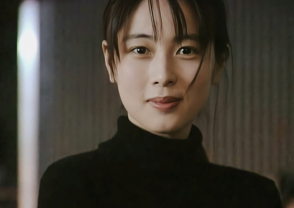 《新時代の美人基準》 とSNSで “名指し” された、実力派の若手女優（23）…　もはや美人に “あご” は要らない？　令和の「あご不要論」とは