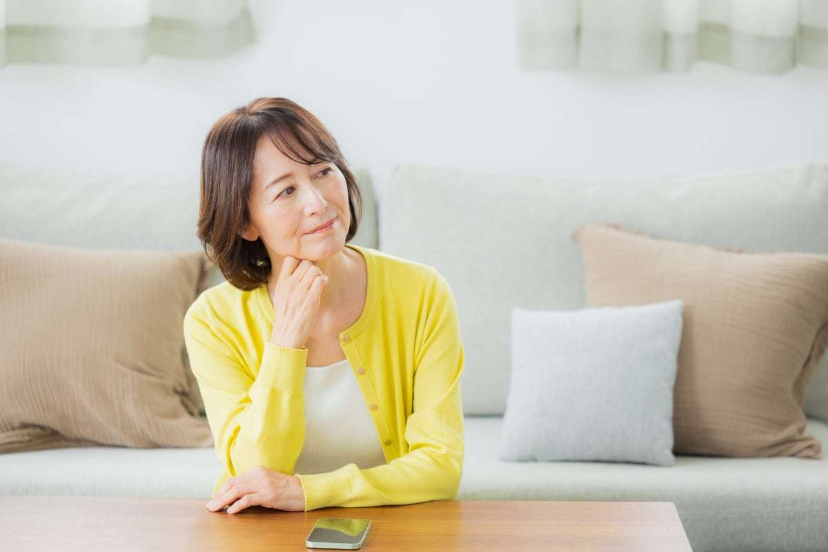 「孤独はタバコより体に悪い」は本当か 食事や運動を頑張っても健康になれない人が見落としている“盲点” | オトナンサー