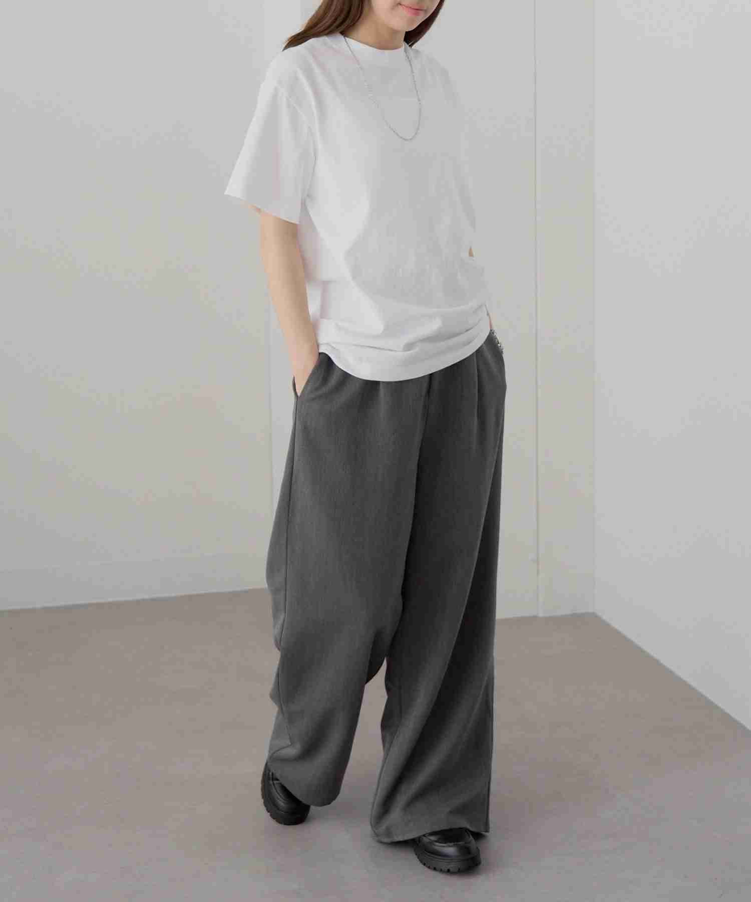 1枚で着られる白Tシャツ