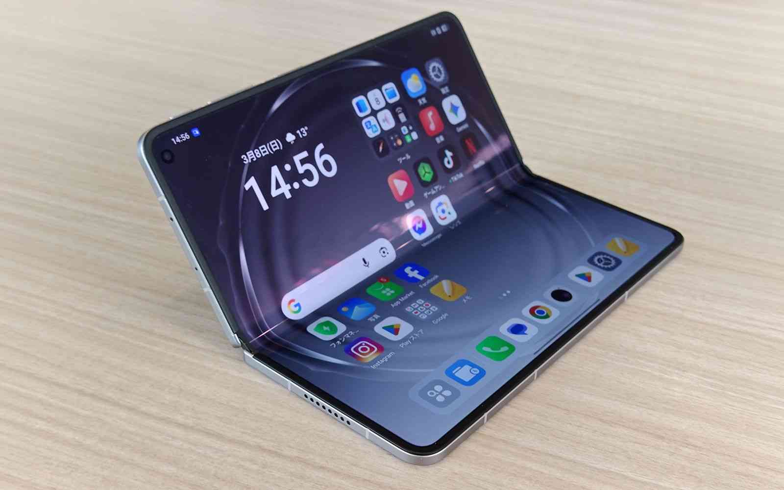「日本では人気ゼロ」なのに、中国では「富の象徴」に…Appleも今年参入と噂の「折りたたみスマホ」なぜ人気？