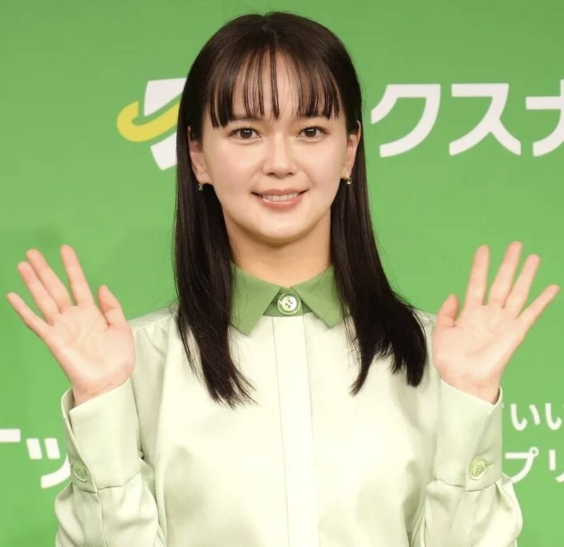 「風、薫る」で“鹿鳴館の華”演じる多部未華子　豪華ドレスの採寸で「プレッシャー感じた」今後も約１０着登場予定 - スポーツ報知