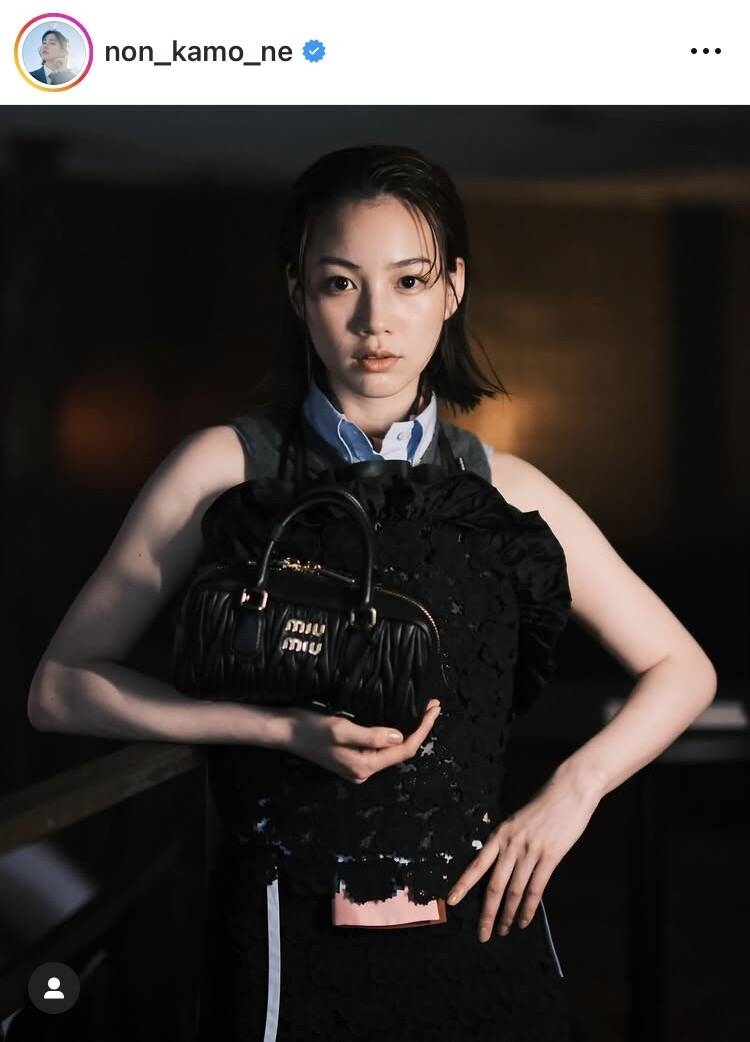 小顔すぎて衝撃！「うわさ通り」元乃木坂46人気メンバー「レアすぎる」女優・のんがツーショット公開