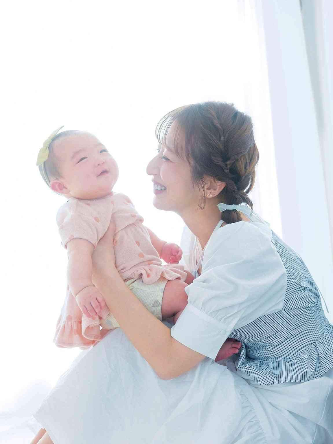 辻希美、第5子・夢空ちゃんと親子共演　『ひよこクラブ』に登場「親子での撮影が初めて」