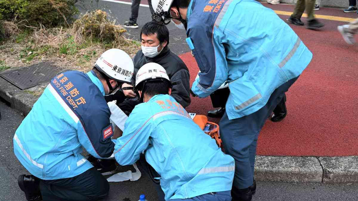 警察官に「代わって」訴えたが…N党・立花氏襲撃、容疑者確保の一般男性も巻き添えでケガ - 産経ニュース