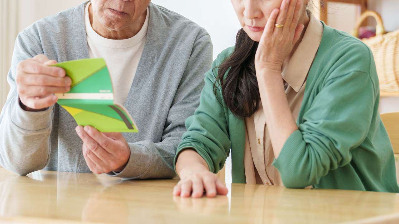 こんなことになるなら…〈年金23万円・貯金3,200万円〉60代夫婦の嘆き。頻繁に帰省する息子たちの“金銭要求”で揺らぐ老後設計（THE GOLD ONLINE（ゴールドオンライン）） - Yahoo!ニュース