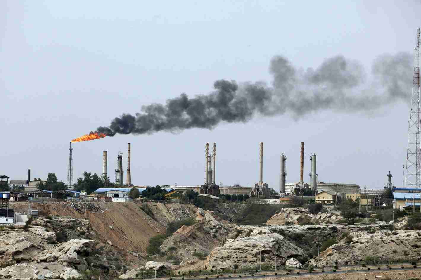 イラン原油輸出の要衝、カーグ島が活動停止の模様-タンカーの姿なく（TBS CROSS DIG with Bloomberg） - Yahoo!ニュース