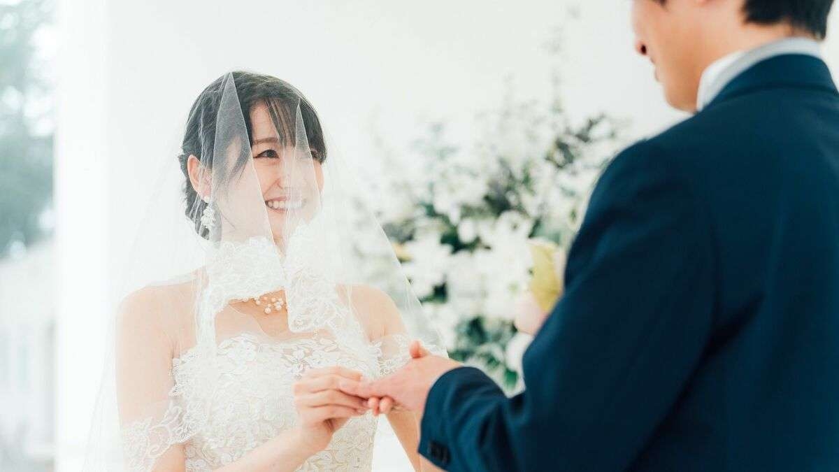 20代男性の結婚相手｢3割が年上｣という驚く実態　かつては当たり前だった年下妻を選んだのは何%？