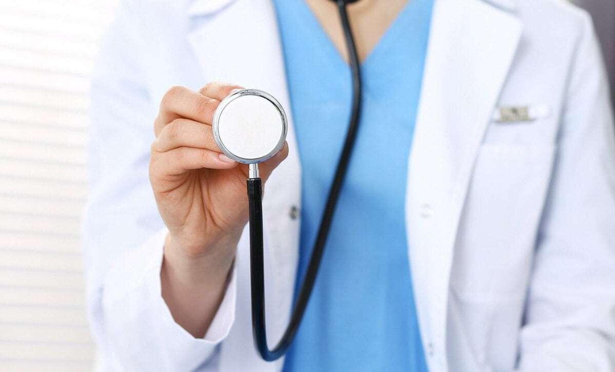 学校健診、服はどこまで脱ぐのが正解？　親が知っておきたい健診のエビデンスとは | AERA with Kids＋