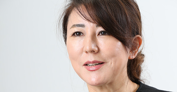 立民・枝野代表の妻語る「息子たちを2世議員にはしたくない」 | 女性自身