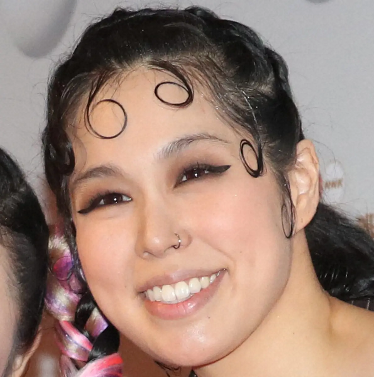 AI　スーパーで見かけて「マジ格好いい」と思った女優明かす「次のレーンまで隣行って見ちゃった」 - スポニチ Sponichi Annex 芸能