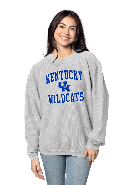 ロゴＴシャツやトレーナー何歳までOK？
