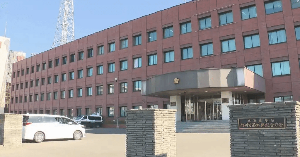 モンゴル人の22歳技能実習生が面識ない50代男性に暴行、ナイフで脅し、無理やり買わせた60万円PCを強奪か　強盗傷害容疑に「間違いないと思う」北海道旭川市 (HBCニュース)