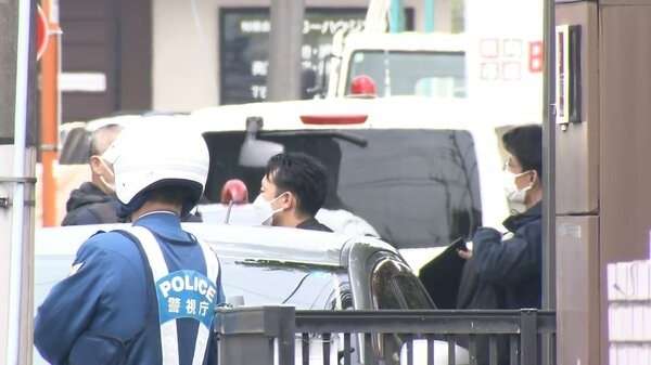 「うるさい」少年ハンマーで殴られ顔の骨折る重傷　逃走中の“立てこもり”男は以前も騒音めぐりオノで少年襲撃　東京・福生市