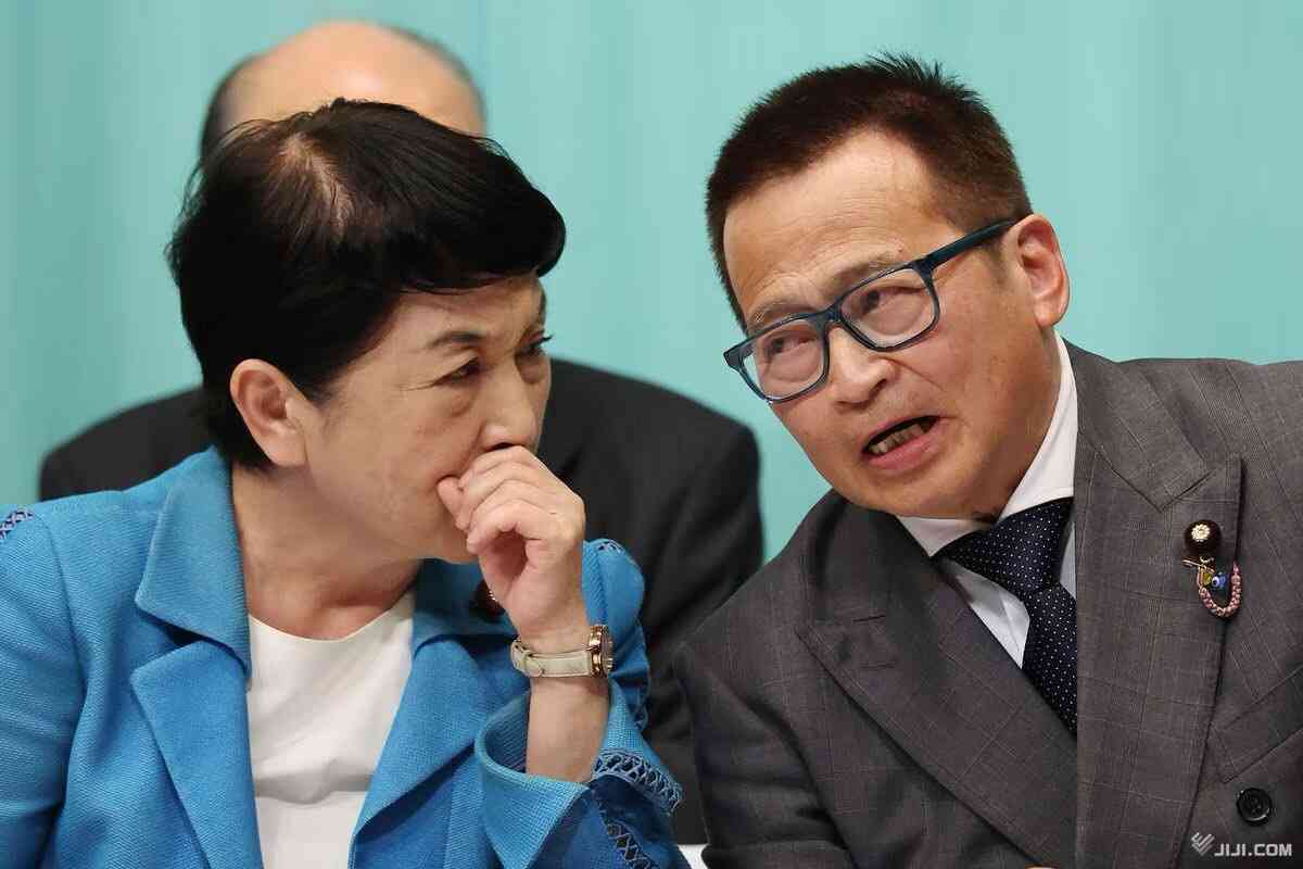 「悪意しか感じない」社民・ラサール石井氏と福島瑞穂党首の会話ショット　本人ぼやき「笑うほどの悪い顔」