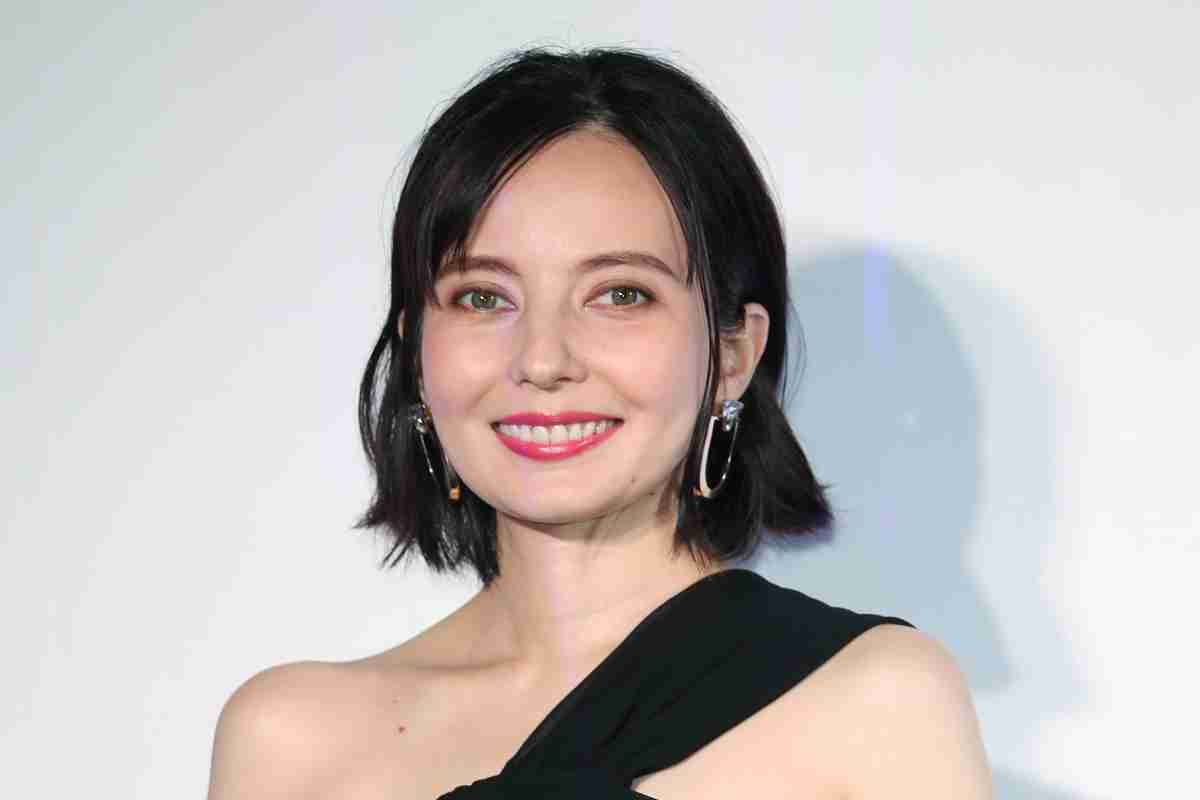 《手越祐也復帰で高まるベッキー『イッテQ』復帰の可能性》結婚7年目で献身“夫”の支え、俳優業とアーティスト業の好調ぶり｜NEWSポストセブン