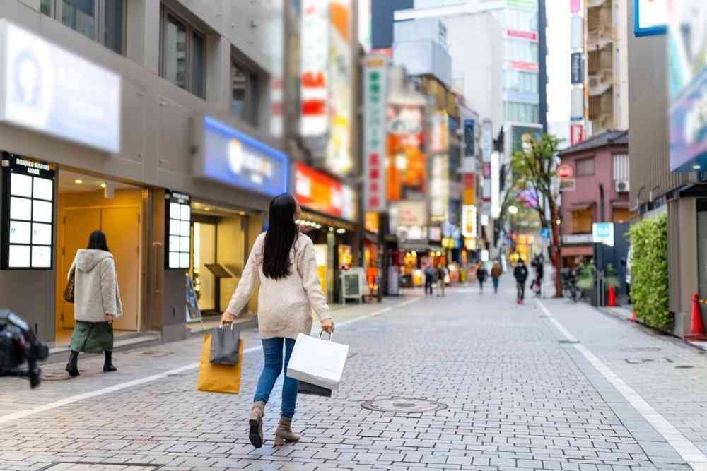 「なくなると困る身近なサービス」ランキング、コンビニよりも「生活が不便になる」のは【トップ3】｜ニュース｜ピンズバNEWS
