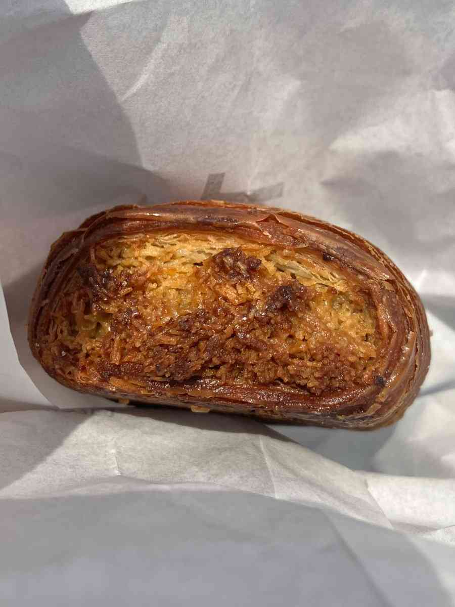 話題のドバイチョコパン、2ヶ月前と現在のものを比べてみたらこうなっていた「たった2ヶ月でえげつないナーフ入れてて草」