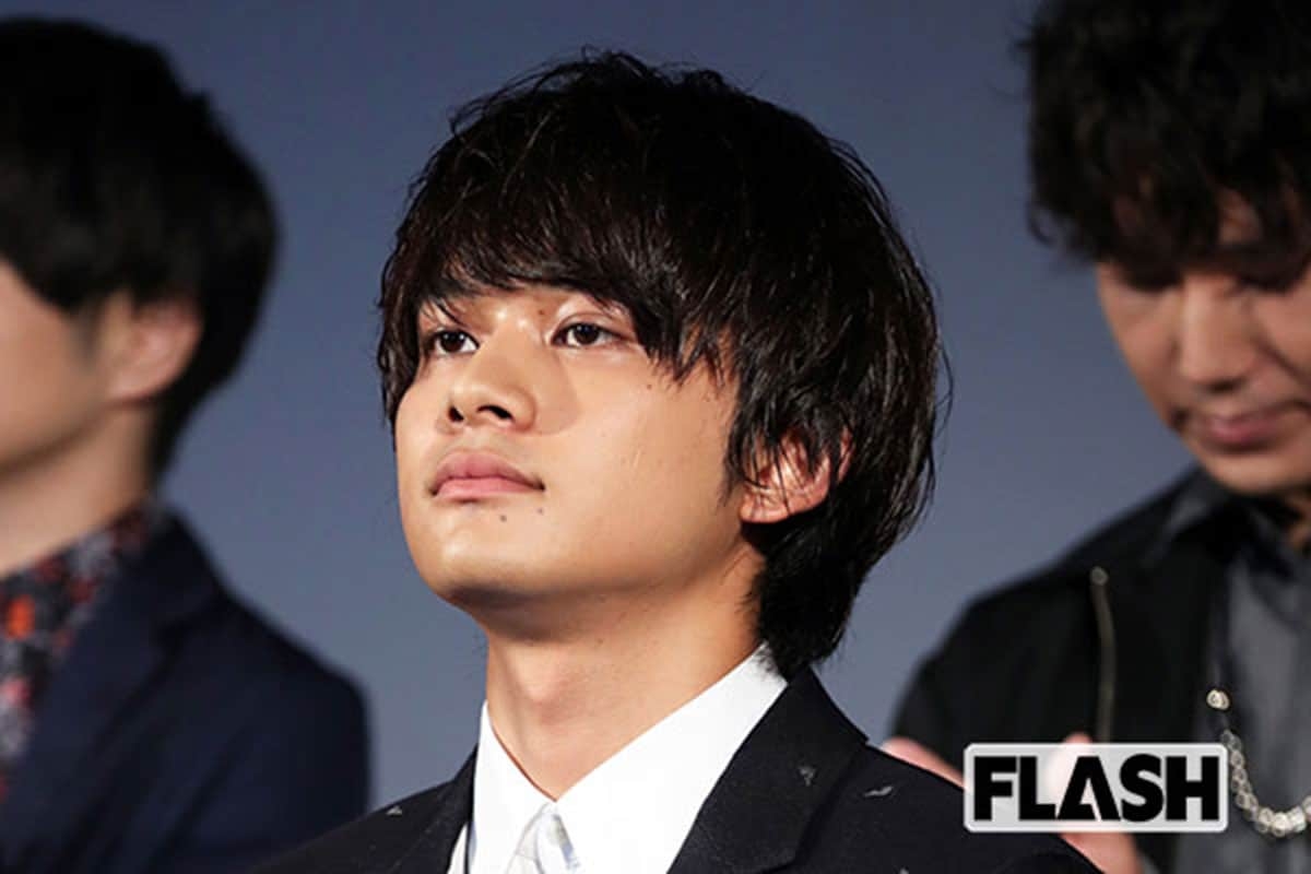 北村匠海の月9『サバ缶、宇宙へ行く』が “静かな爆死” 状態…酷評が少ないのに視聴率が下がり続ける理由とは | Smart FLASH/スマフラ[光文社週刊誌]