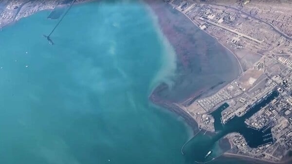 アメリカ軍がホルムズ海峡近くのイランの港など攻撃か　イラン「アメリカの停戦違反による報復攻撃」　アメリカ報道｜FNNプライムオンライン