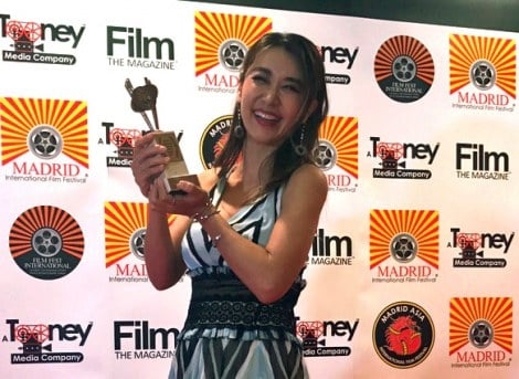 鈴木紗理奈、涙声で「人生最高の日」　マドリード映画祭で外国映画主演女優賞  | オリコンニュース（ORICON NEWS）