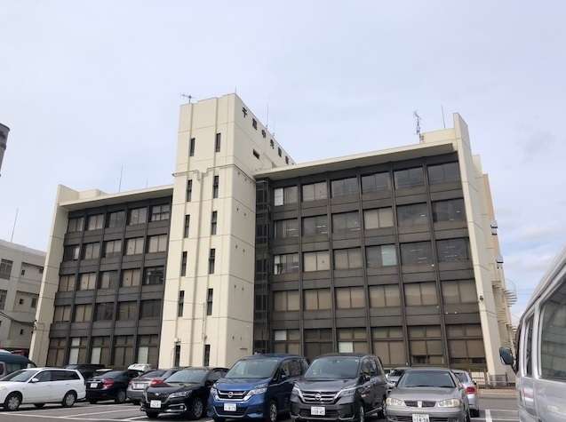 青葉の森公園で男性殴り、止めようとした男性の妻も殴る 強盗傷害などの疑いで男を再逮捕 別の男性を傘で殴打した容疑も | 千葉日報オンライン