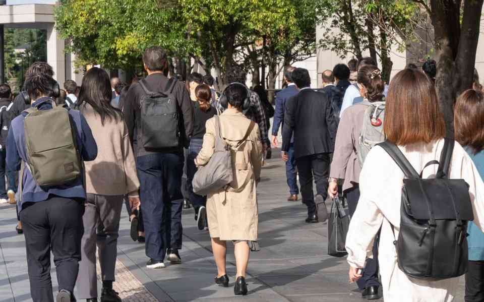 フリーランス→会社員、5年で転職3倍　安定求め回帰｜日経転職版