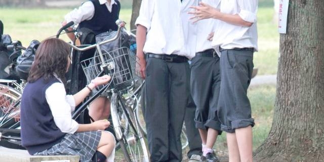 「どういう教育をしたらこんな子に育つのか」少年少女が84歳相手に羽交い絞め“8万円強盗”し逮捕…「大人と同じ刑事罰」の可能性も | 弁護士JPニュース