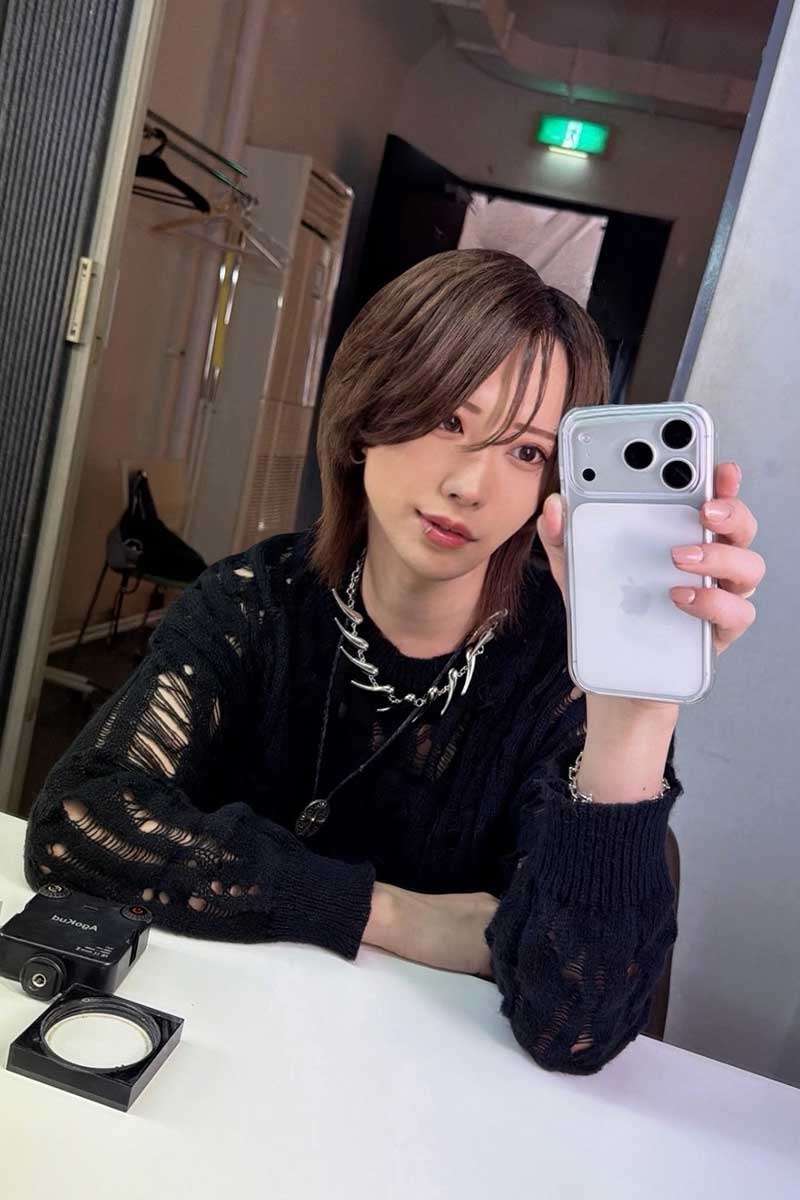 「別人だ」元No.1ホスト・はてにゃんの“ビフォーアフター”にネット衝撃 デート中にすっぴん披露