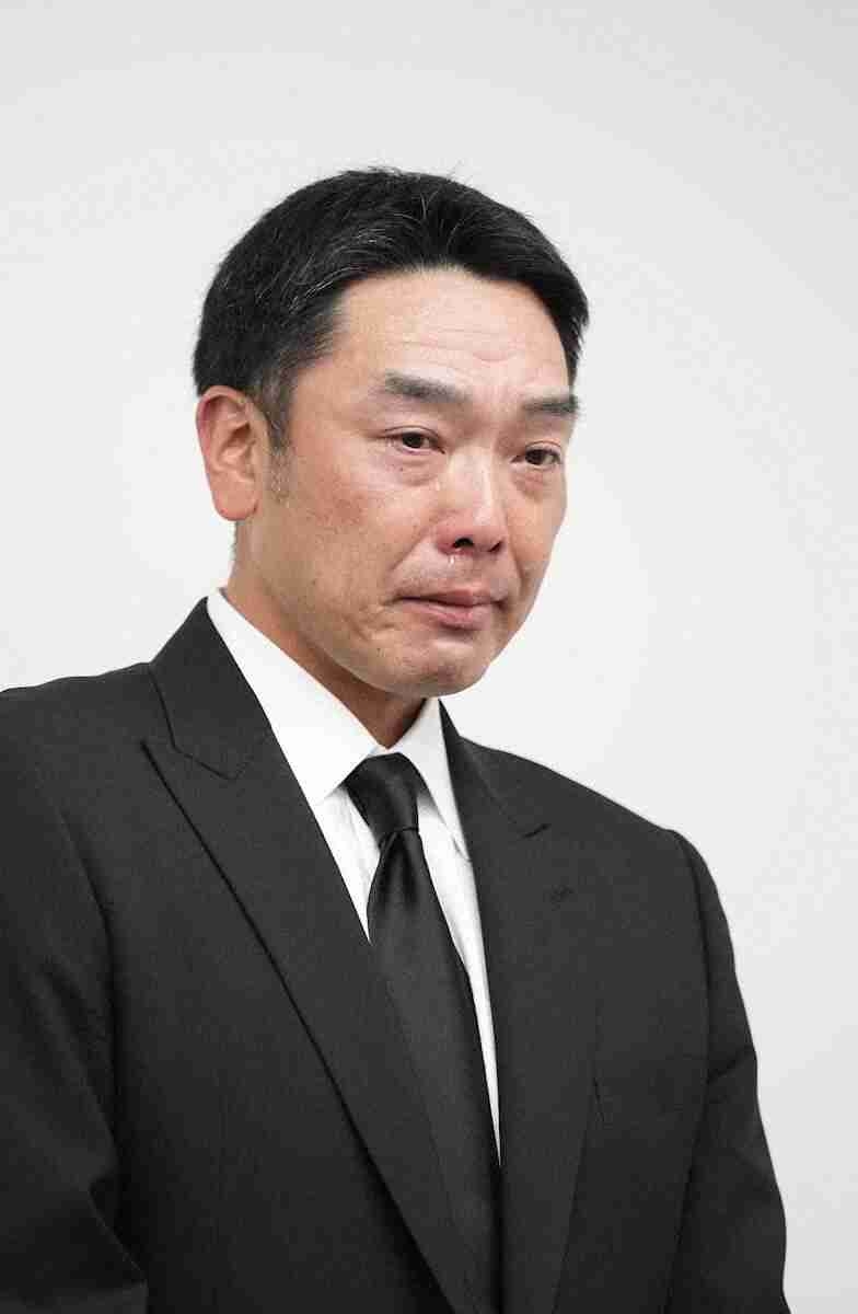 巨人　阿部慎之助監督の辞任発表　「伝統ある巨人軍の名を汚した」と謝罪　球団史上初のシーズン中に監督辞任