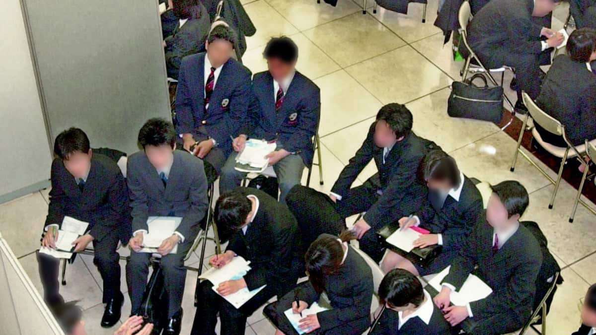 就職氷河期、最悪は2002年度で就職率は55・１％、現在45、46歳　日韓W杯の年 - 産経ニュース