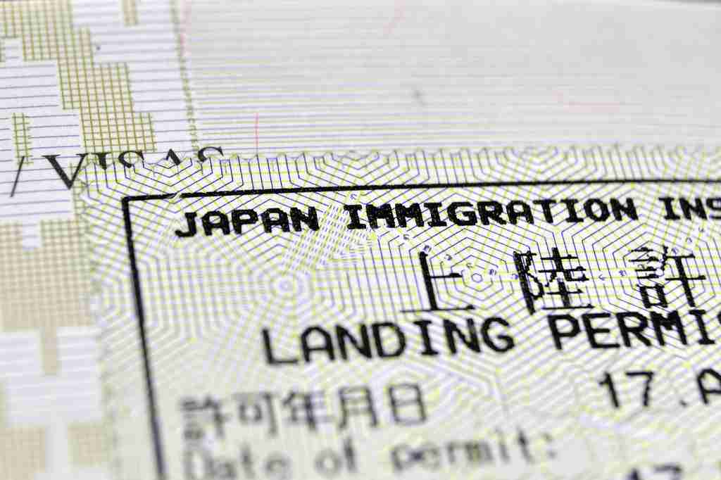 〝開国政権〟7年間で100万人増加した外国人労働者 「開国政権」が開いた「移民国家」への扉（１）　Wedge ONLINE(ウェッジ・オンライン)