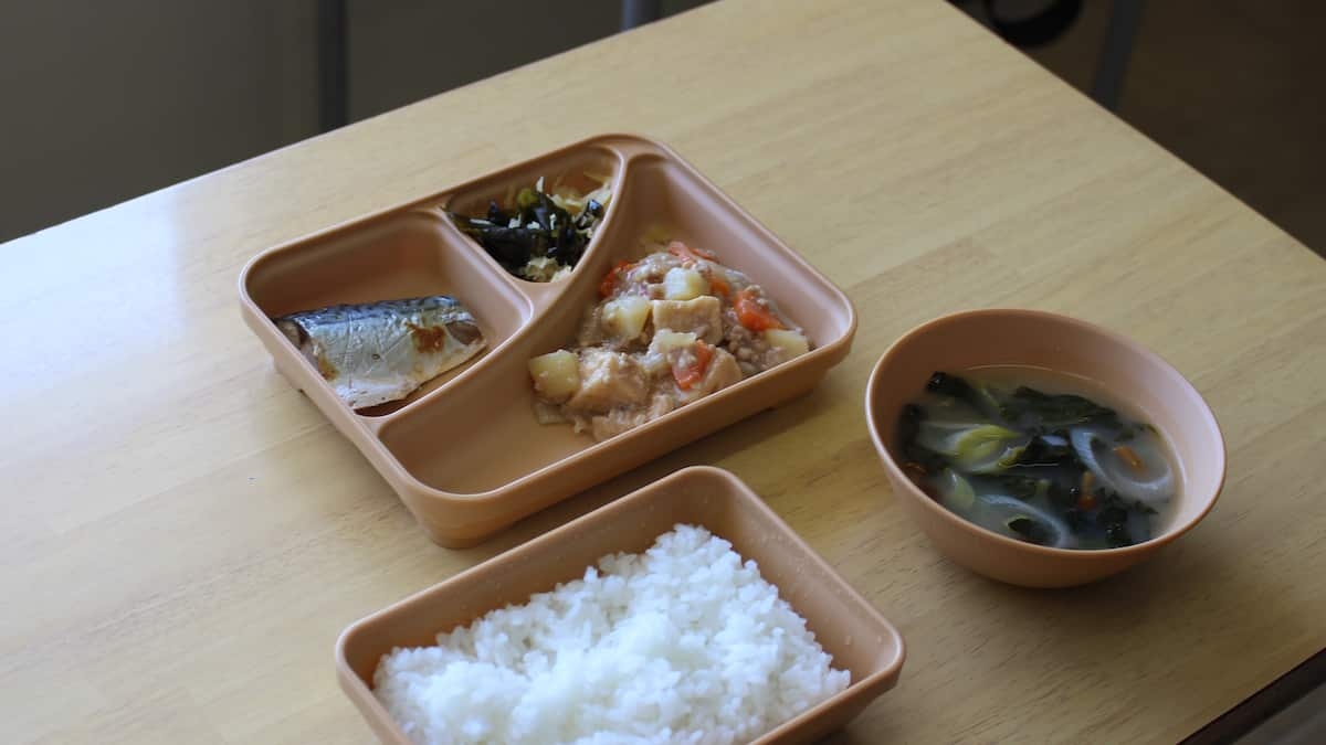 ＜独自＞横浜市の中学校、給食が1年生分だけ届かず　業者ミスで準備せず　予備で対応 - 産経ニュース