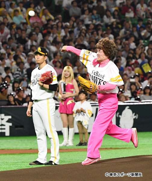林家ペー“ノーバン”始球式にどよめき「僕、野球部にいたから」