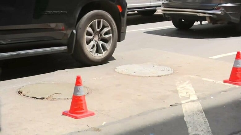 車降りた女性がマンホールに転落し死亡 蓋が大型トラック通過で外れたか「まれに起こりうる事」 アメリカ・ニューヨーク