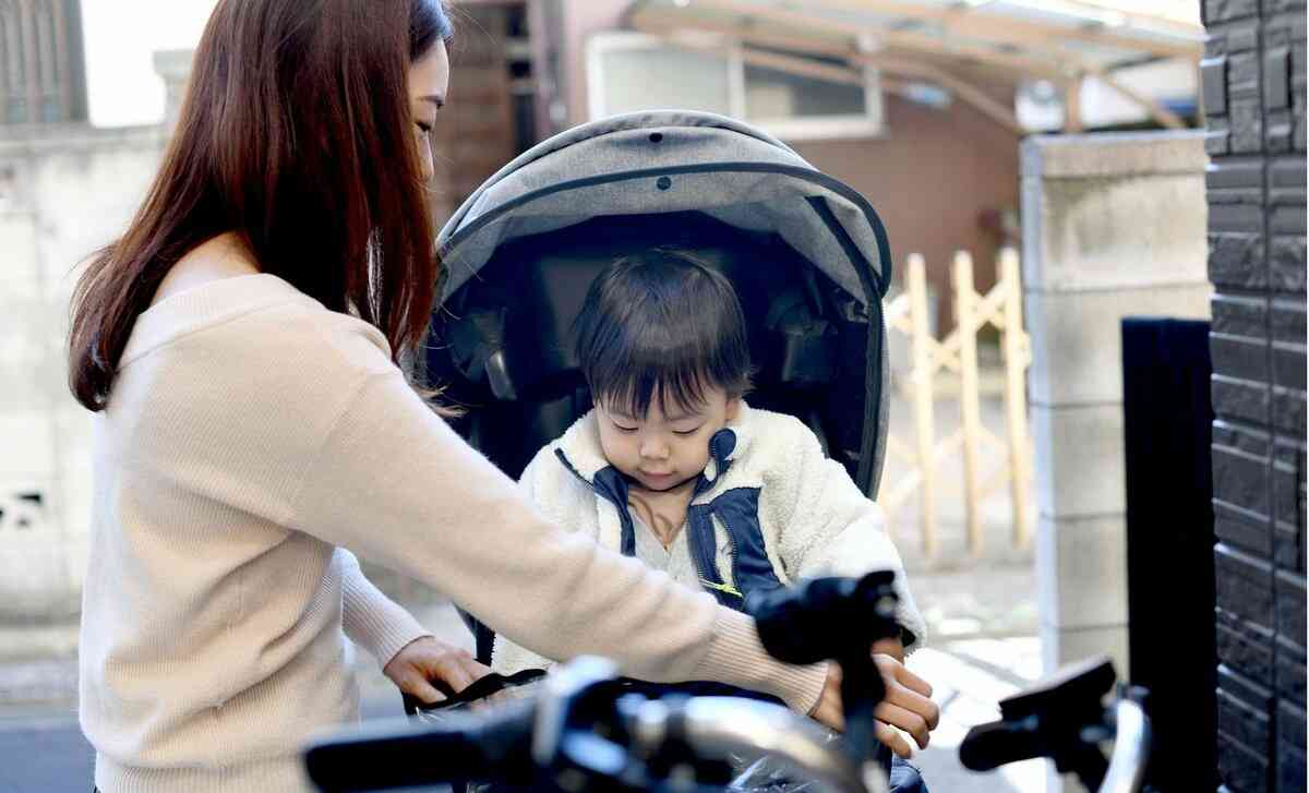 自転車のルールがしんどい…小学生は後ろに乗せちゃダメ？　専門家が“注意点と危険性”を詳しく解説 | AERA with Kids＋