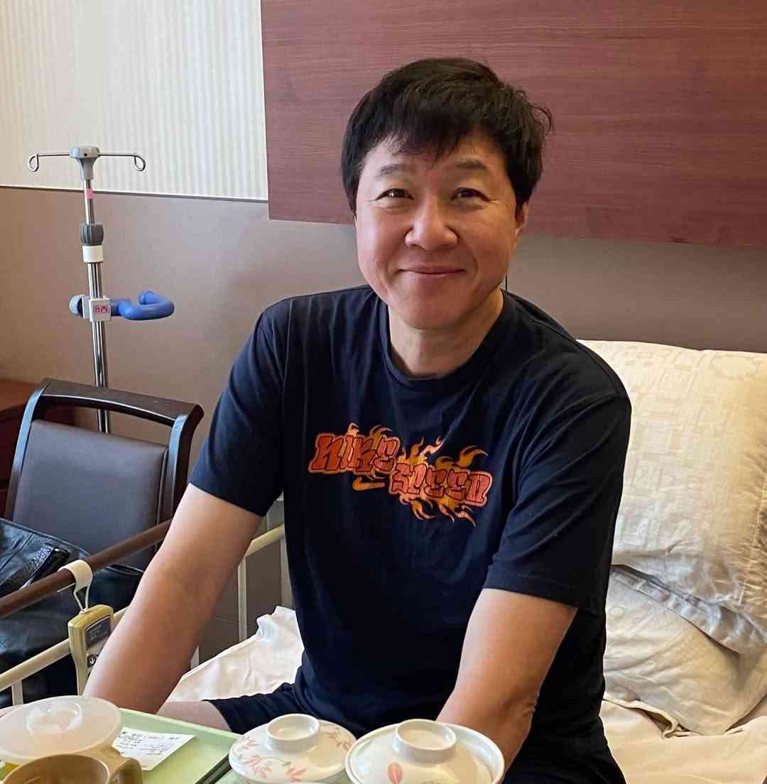 「驚いて泣いた…」入院⇒手術〝1カ月食事制限〟川合俊一さん、病床ショット公開に「今までと違う」「痛かったでしょう」「こんな川合さん初めて!!」